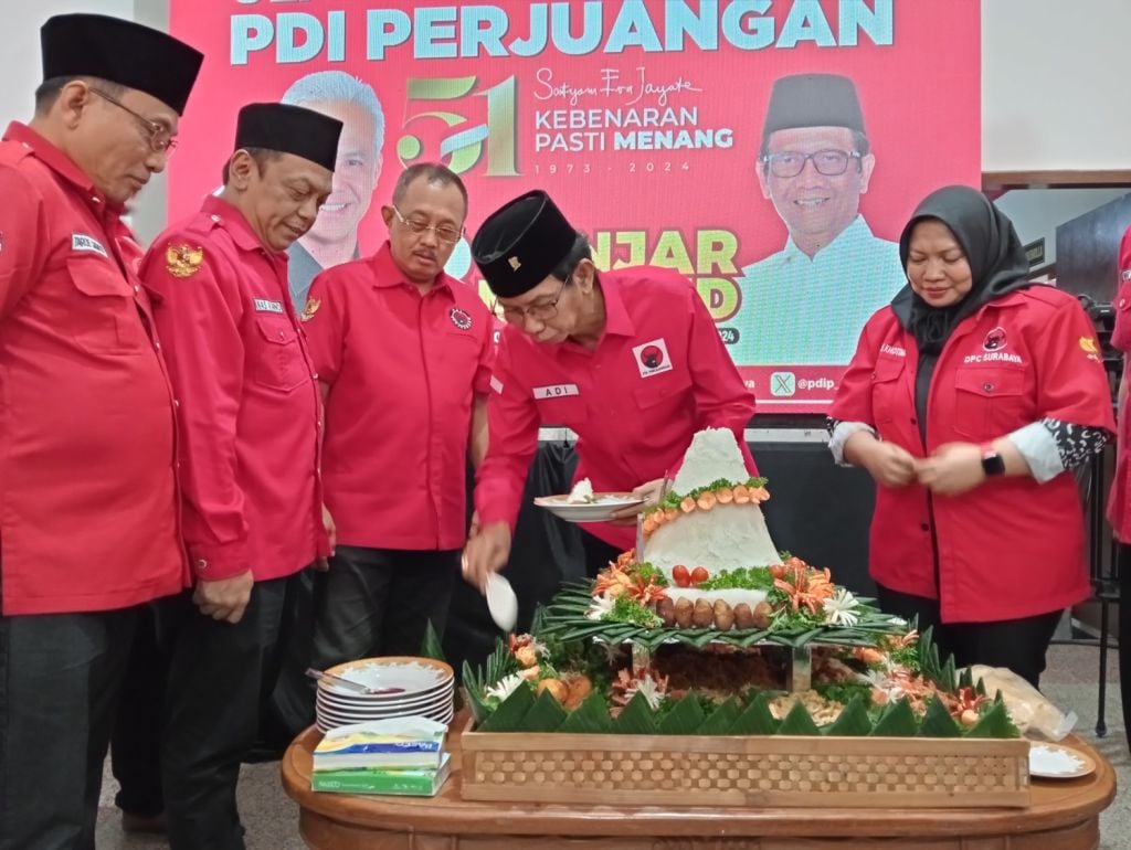 Suasana Sederhana Hut Ke Pdip Di Kantor Dpc Surabaya