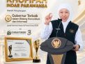 Khofifah Raih Pimred Award Berkat Transparansi Informasi Publik Jawa Timur