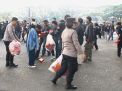 Rutam Nuwus Aksi Damai BEM Malang Raya Berjalan Lancar, Polisi dan Mahasiswa Bersih-Bersih Usai Orasi