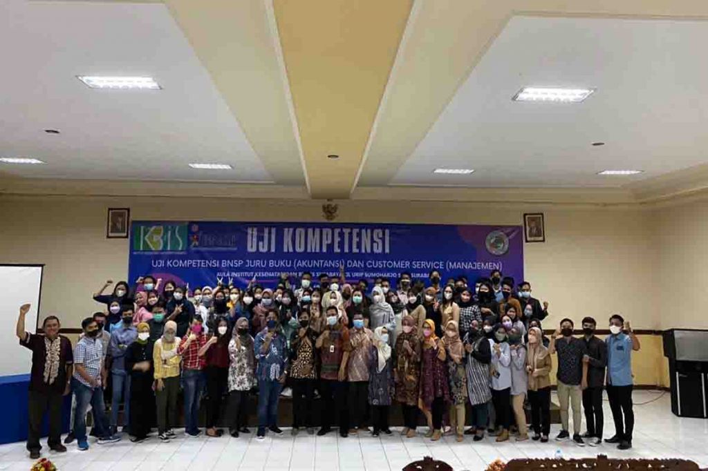 IKBIS Bekerjasama BNSP Gelar Uji Sertifikasi Kompetensi untuk Puluhan Mahasiswa