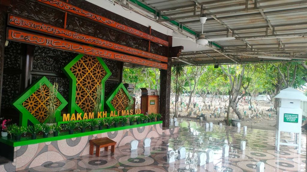 Jejak Sunyi Waliyullah Kiai Ali Mas’ud: Pewaris Pesantren Tertua, Bersahaja hingga Akhir Hayat