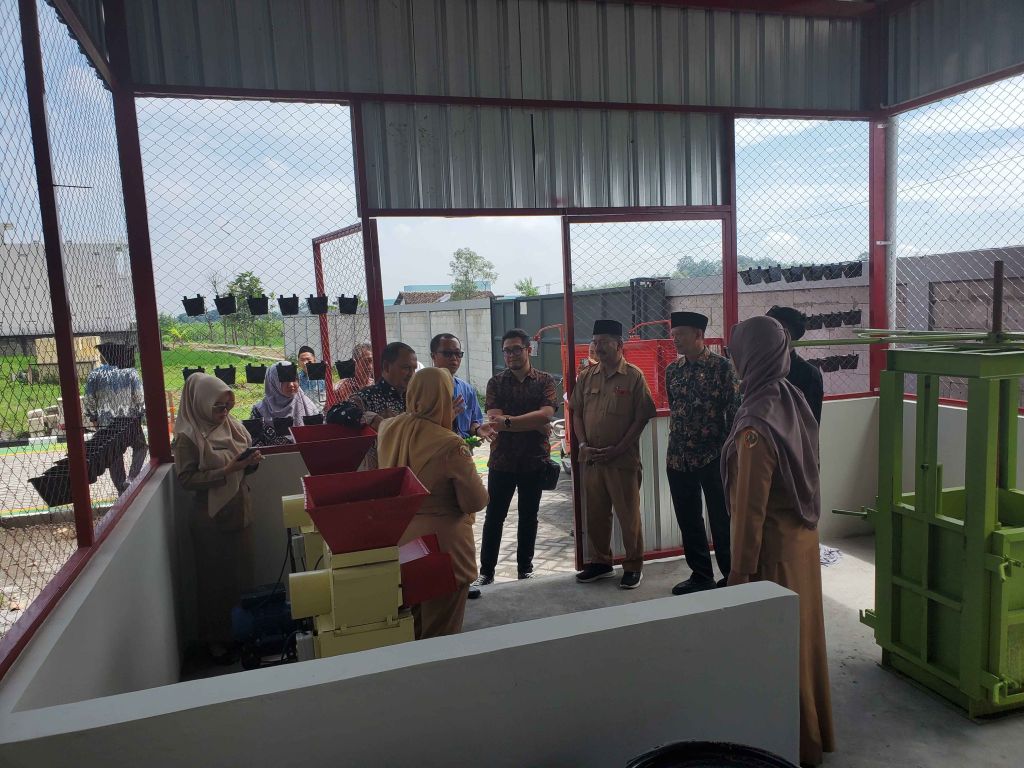 Kolaborasi Indonesia Bersih, SMK di Mojokerto Ini Miliki TPS3R