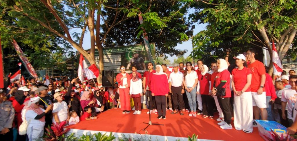 Gubernur Jawa Timur Periode 2019-2024 Khofifah Indar Parawansa hadir menyapa warga