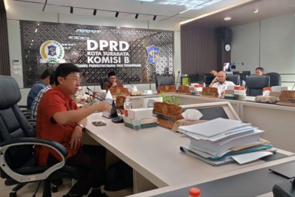 DPRD Surabaya Minta Penertiban PKL Simpang Dukuh Disertai Solusi Relokasi