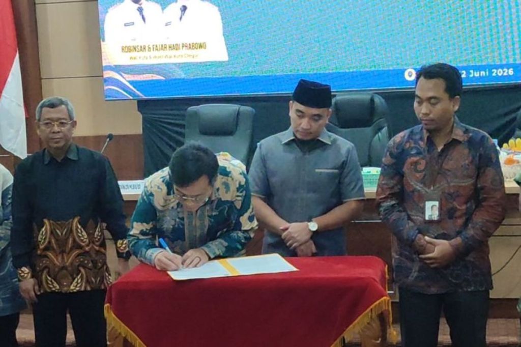 Robinsar Ancam Pecat Kepala Sekolah yang Terbukti Jual Beli Kursi SPMB di Cilegon