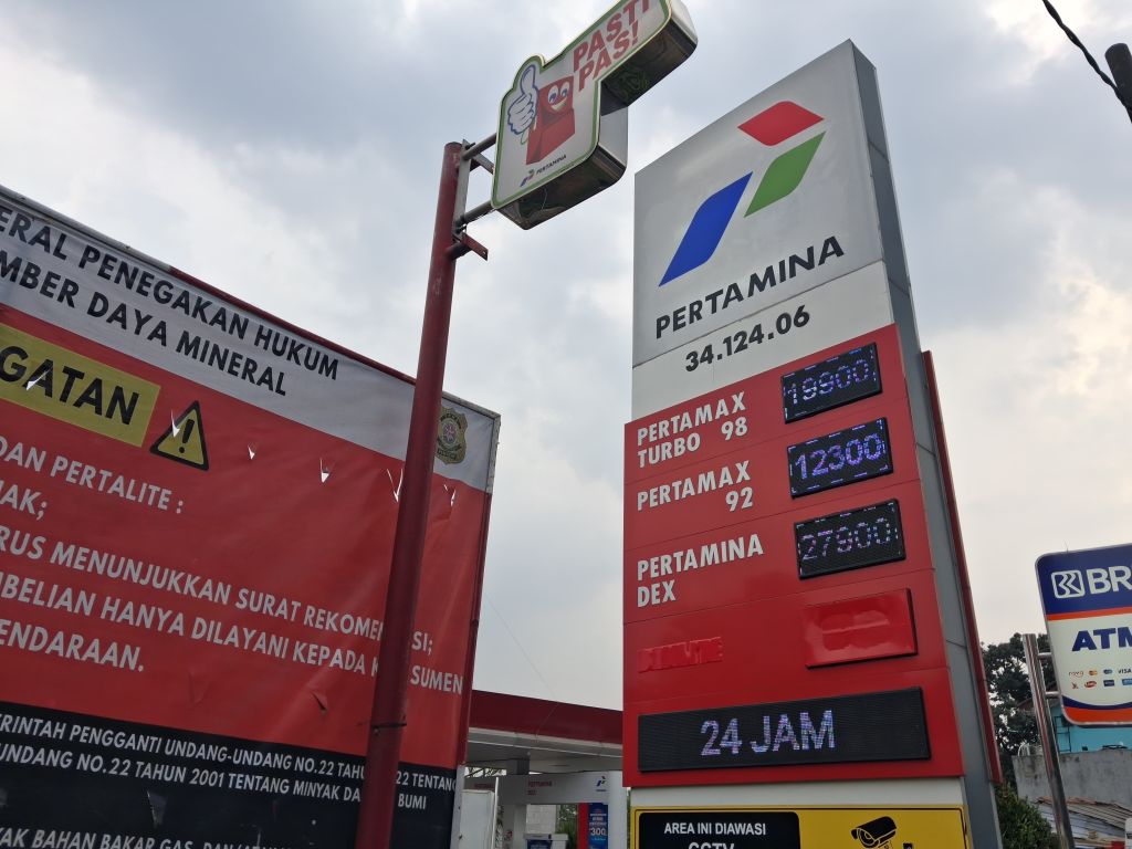 BBM Non-Subsidi Pertamina Kompak Naik: Pertamina Dex Kini Tembus Rp27.900 per Liter