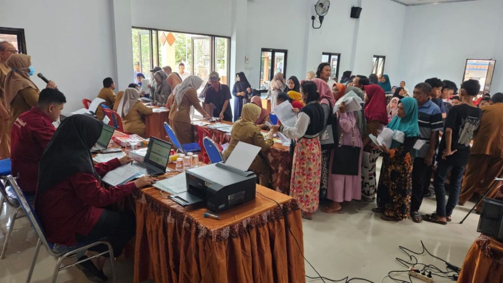 Dispenduk Mojokerto Hentikan Penerbitan Surat WNI