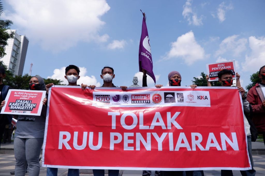 Kompres Surabaya Tolak RUU Penyiaran