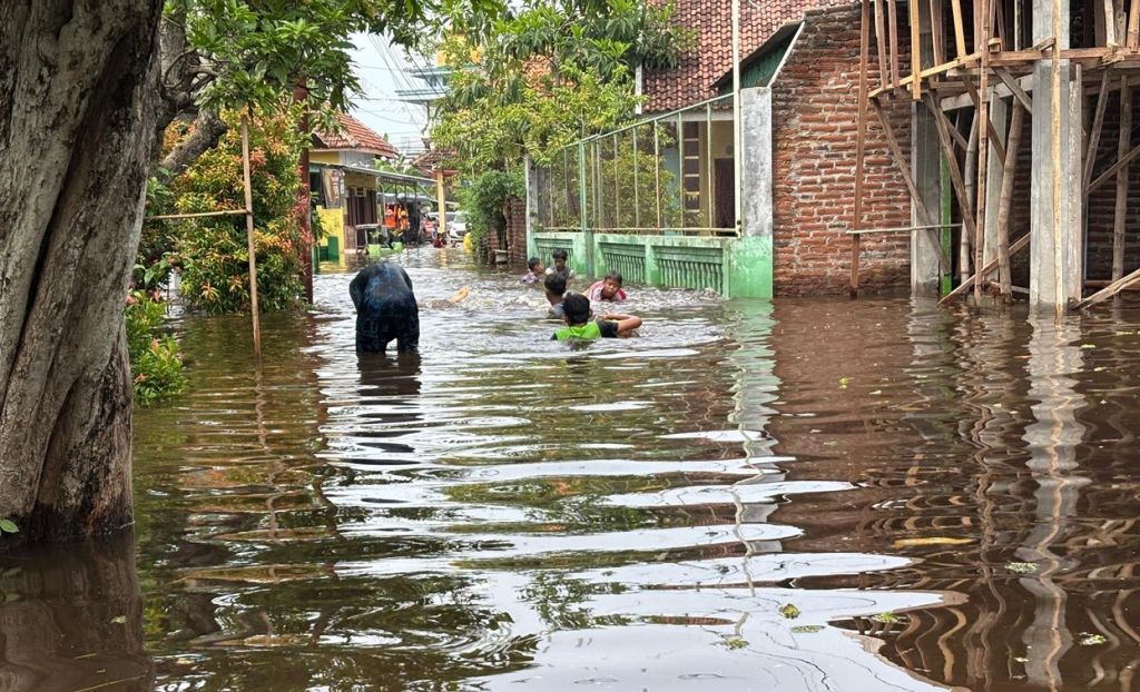 Waspada Penyakit yang Ditularkan Lewat Air Banjir