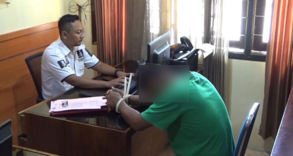 Pria di Jember Cabuli Anak Tiri, Tepergok Ibu Korban