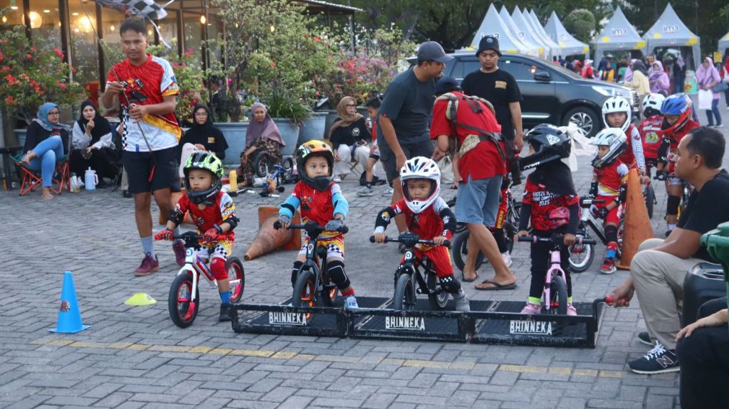 Dafam Pacific Caesar Surabaya Gelar Gebyar Bazar UMKM HJKS ke-733, Hadirkan BNN hingga Komunitas Push Bike