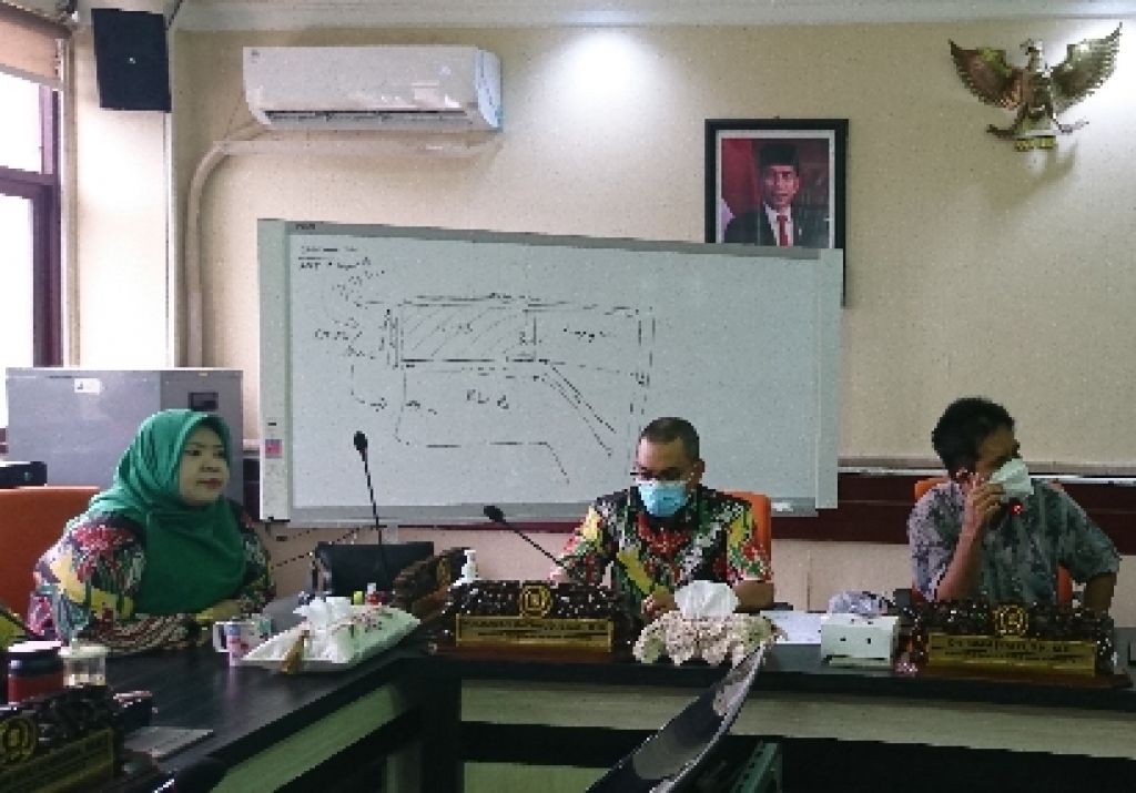 Lurah Genteng, Solusi yang Jualan Bakar-bakar di Depan Pasar