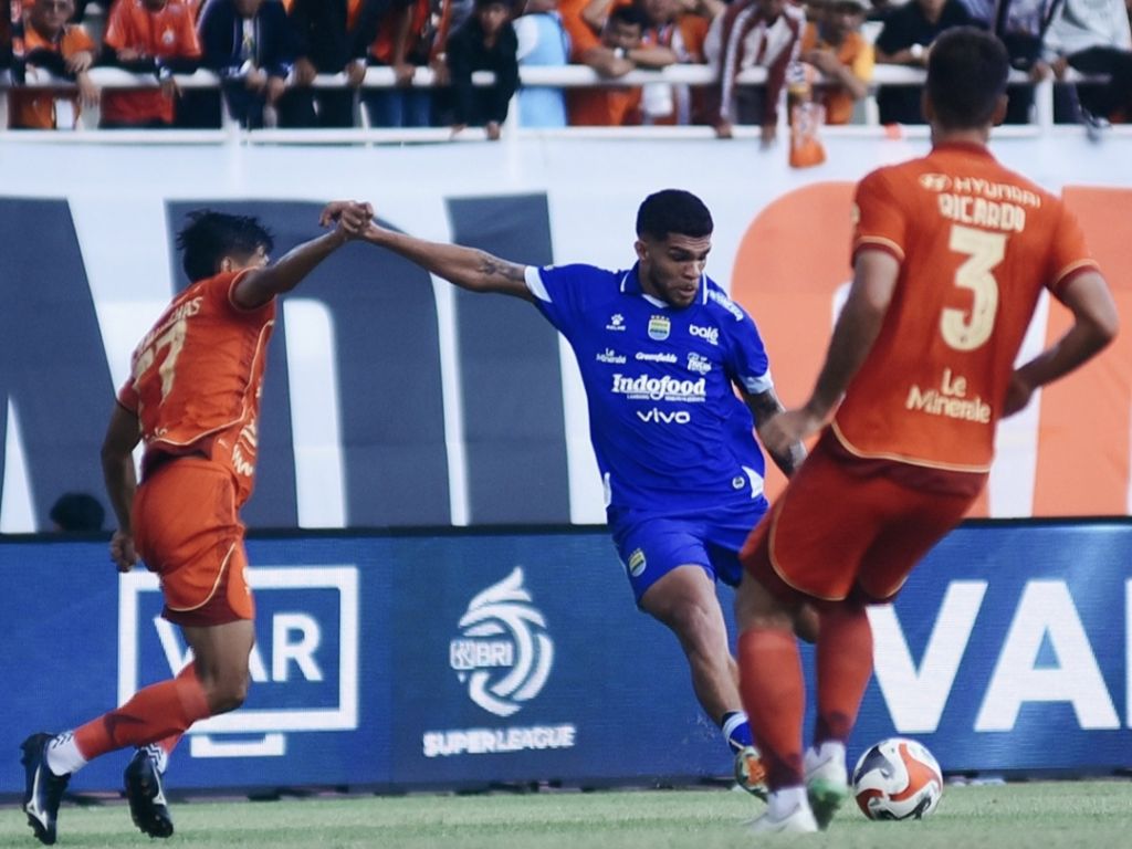 Persib Taklukkan Persija 2-1, Adam Alis Jadi Penentu Kemenangan Maung Bandung