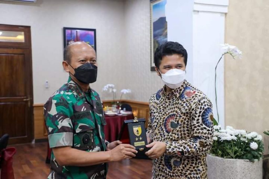 Terkait Vaksin Booster Emil Minta Masyarakat Sabar