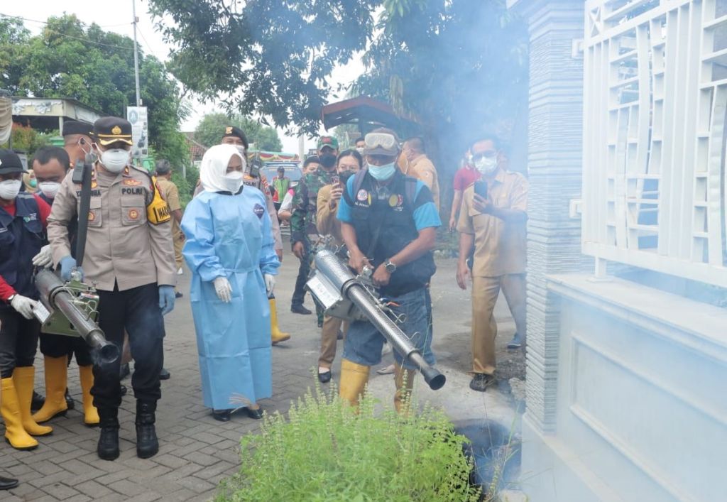 Fogging serentak di Kabupaten Mojokerto