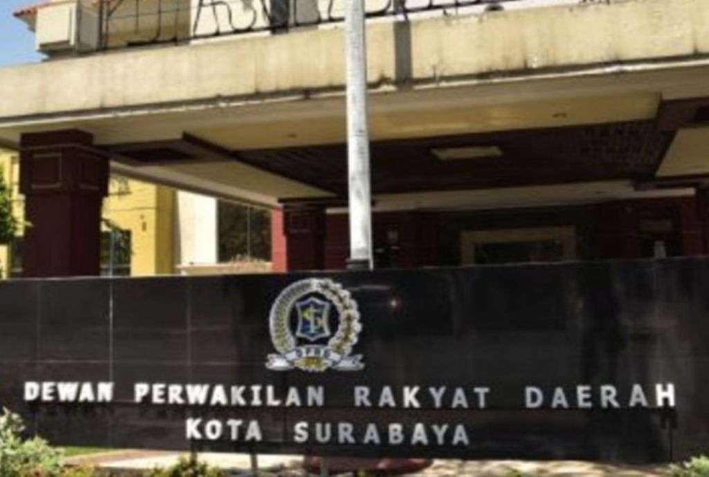 Proyeksi Kursi DPRD Surabaya: PDIP Turun, Gerindra hingga Golkar Naik
