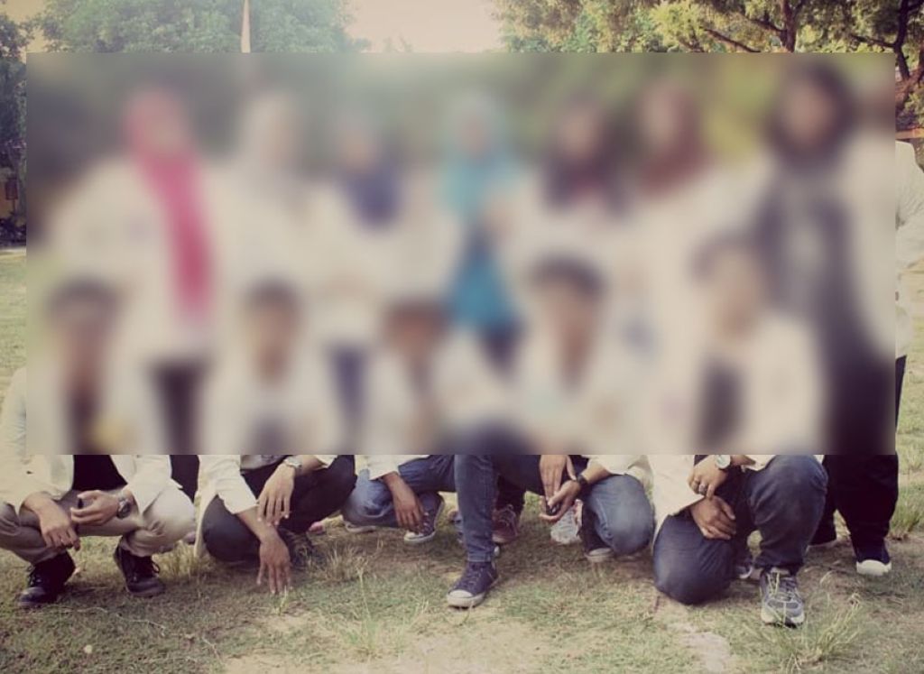 Kelompok mahasiswa yang KKN di desa tempat pembunuhan (Foto: Setiawan for mili.id)