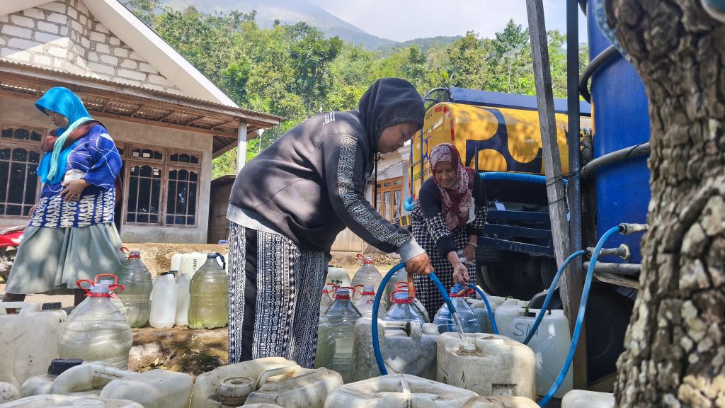 BPBD Mojokerto Mulai Distribusi Air Bersih ke Tiga Desa Terdampak Kemarau, Layani 2.776 KK