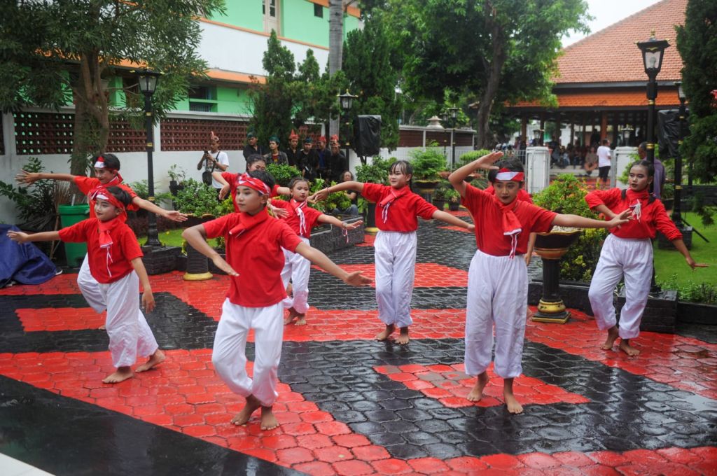 Seniman dan Budayawan Jatim Gelar Refleksi Indonesia Damai: Selayaknya Kita Bersatu!