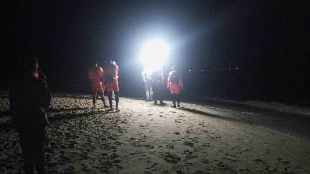Dihempas Ombak Pantai Bias Tugel Bali, Karyawan Pertamina Jatuh dan Hilang