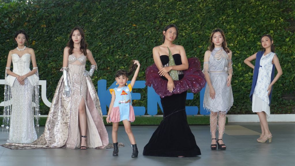 Innofashion Show 2024 PCU, Jadi Ajang Panggung Desainer Muda Pamer Karya Inovatif