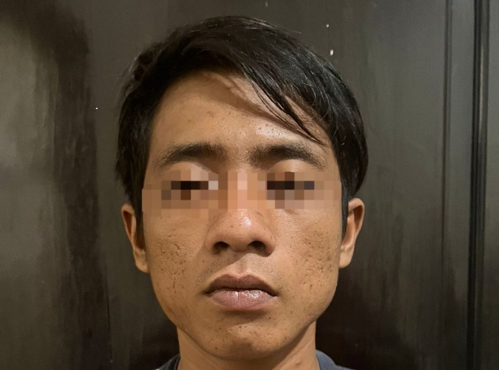 Salah satu pelaku yang diamankan polisi.