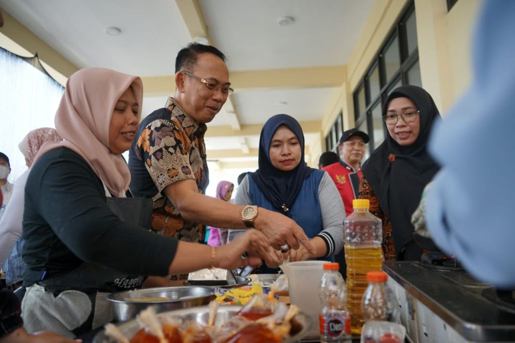 Pelatihan pengolahan ikan di Kota Mojokerto (Foto: Dok. Diskominfo Kota Mojokerto)