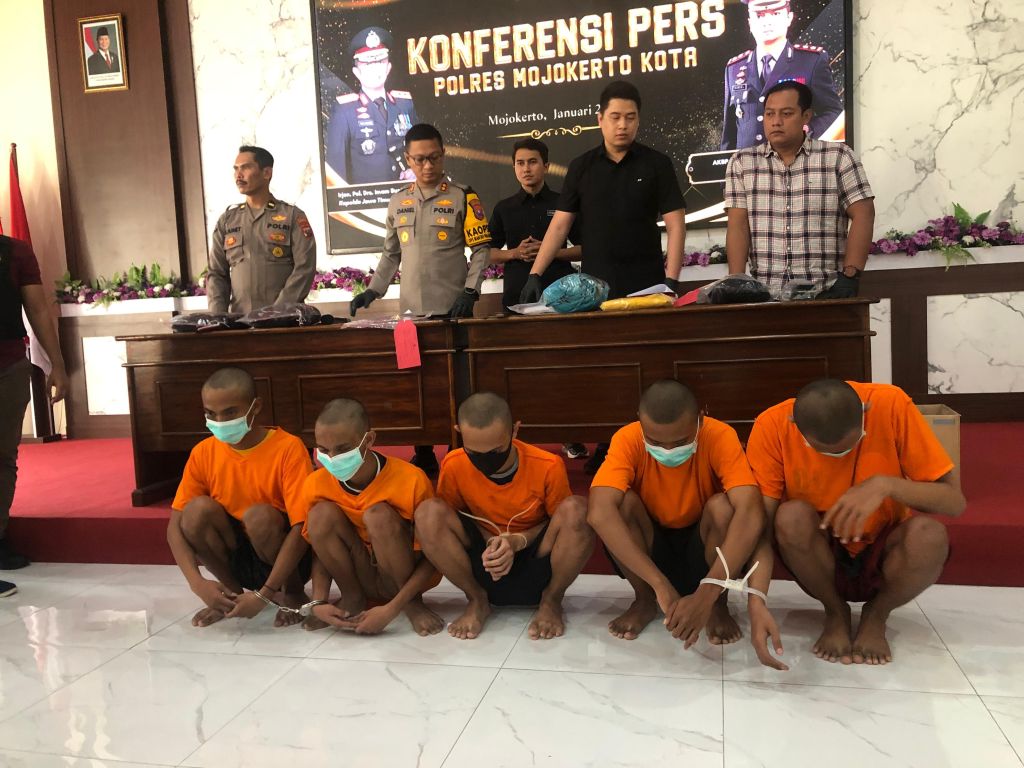 Enam Begal Motor asal Sidoarjo Diringkus Polisi Mojokerto, Satu Buron