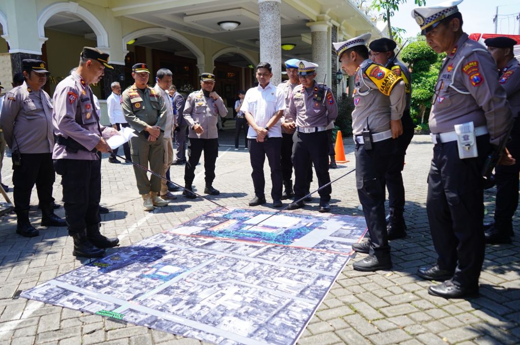 Tactical floor personel Polres Probolinggo Kota.