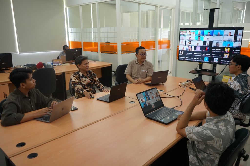 UC Online Gelar Kuliah Umum Guna Lengkapi Mahasiswa di Dunia Kerja dan Bisnis
