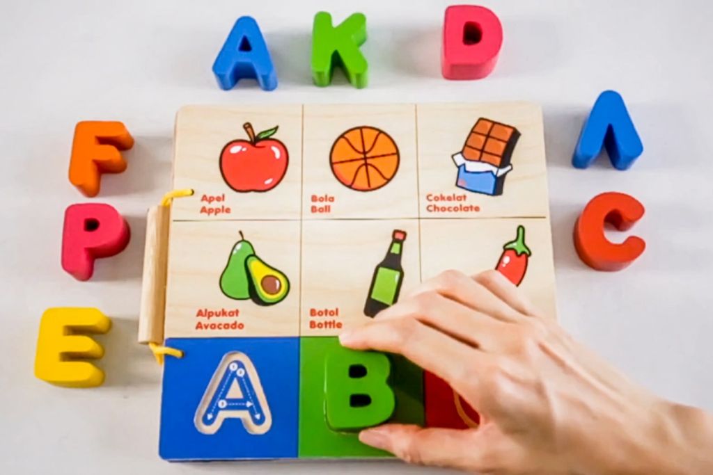 Ini Dia Inovasi Dosen Unesa untuk Mempercepat Anak Menguasai Skill Berbahasa