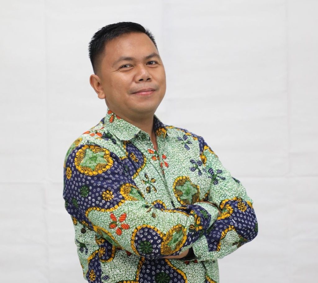 Adab dan Ilmu dalam Kehumasan: Fondasi Komunikasi yang Beretika dan Bermakna