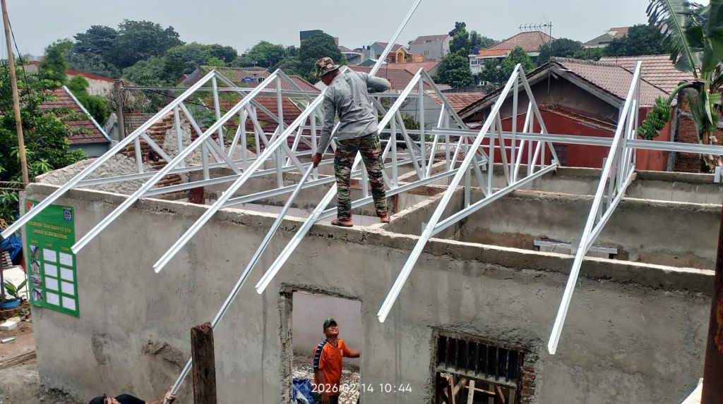 TMMD Ke-127 Kodim 0508/Depok Kebut Rehabilitasi RTLH, Warga Sukamaju Sambut dengan Haru