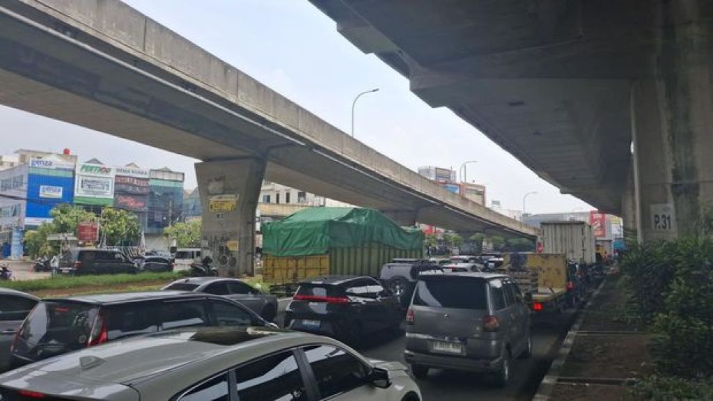 Mal Baru di Bogor Diserbu, Jalan Sholeh Iskandar Macet Parah
