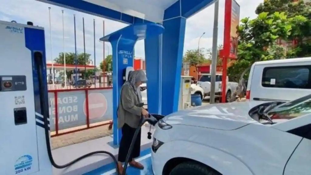 Bapenda DKI Siapkan Skema Pajak Kendaraan Listrik, Tunggu Arahan Pusat