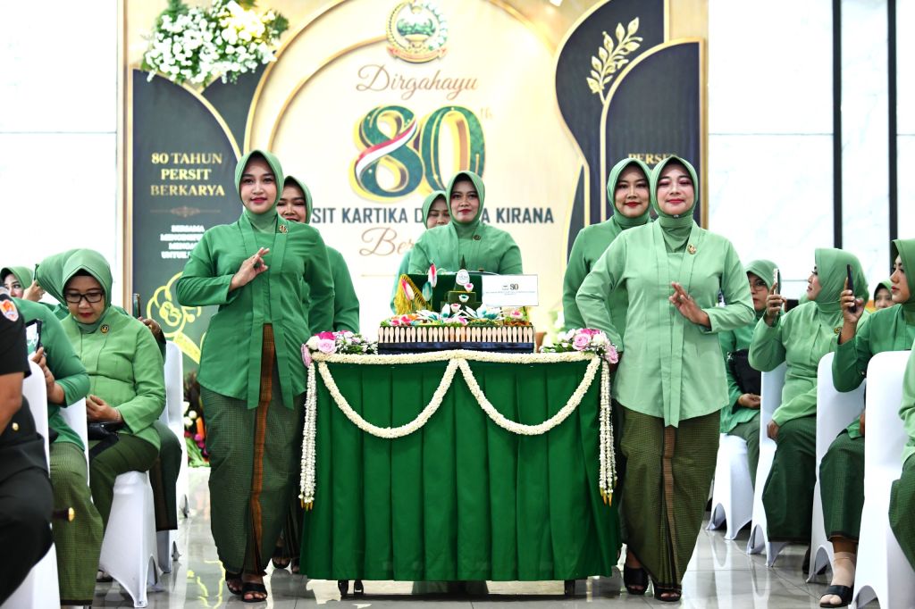Danpusterad Bersama Ketua Persit KCK Pusterad Hadiri Peringatan HUT ke-80 Persit KCK