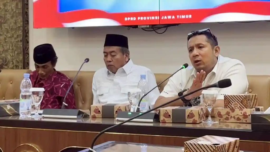 DPRD Jatim Wajibkan ASN Naik Transportasi Umum, Targetkan Efisiensi hingga 20 Persen