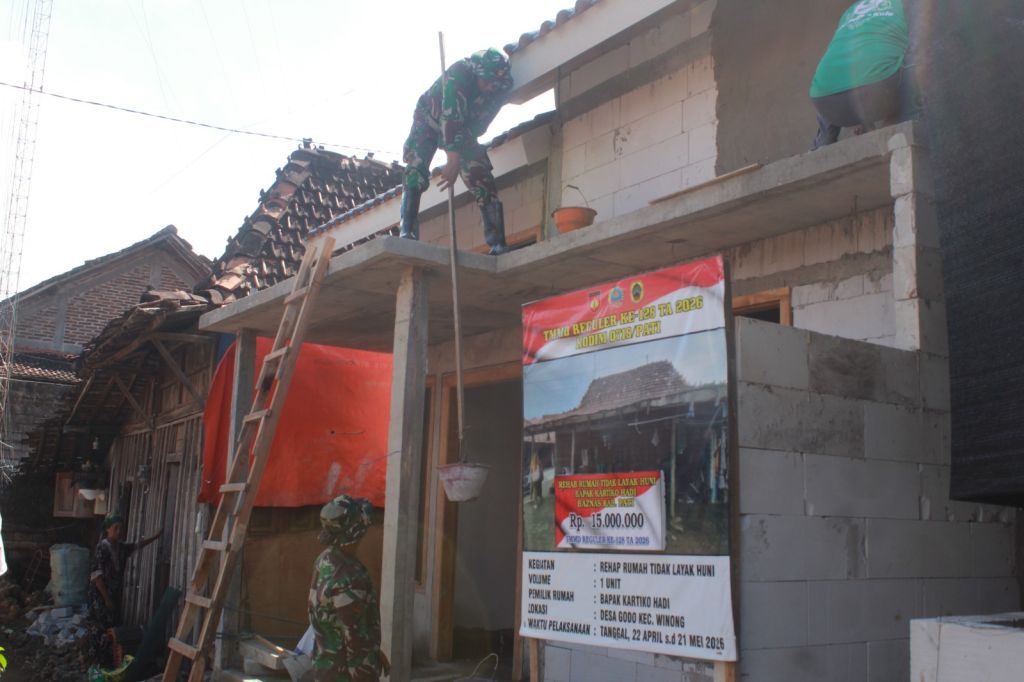 Warga Desa Godo Terima Bantuan Baznas dalam Program TMMD Reguler ke-128 Kodim Pati