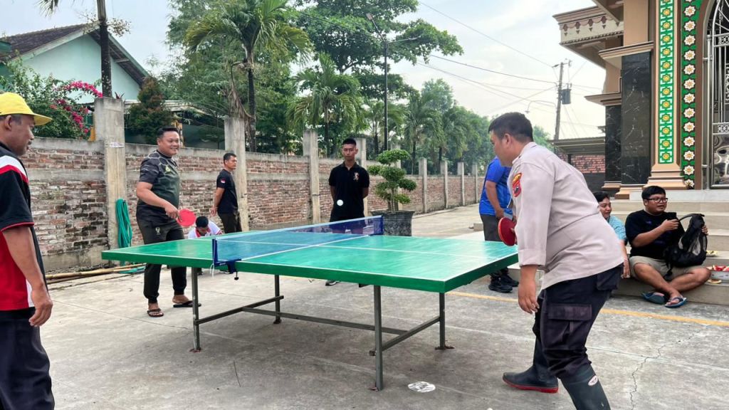 Sinergi TNI-Polri di TMMD 128: Dari Kerja Bakti hingga Olahraga Bersama Perkuat Kebersamaan