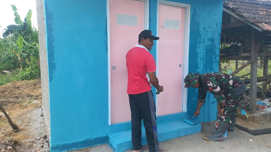 MCK di Area Pemakaman Desa Godo Hampir Rampung, Masuki Tahap Pengecatan