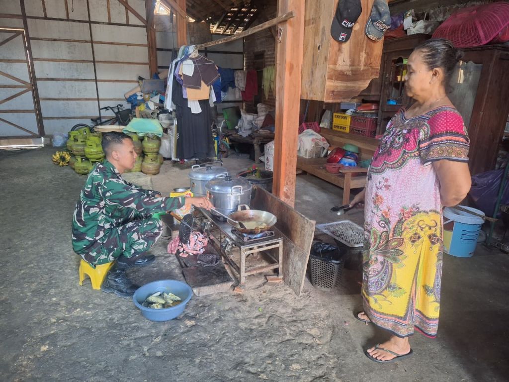 Inilah Momen Kehangatan Satgas TMMD Reguler 128 Kodim Pati Bersama Keluarga Asuh