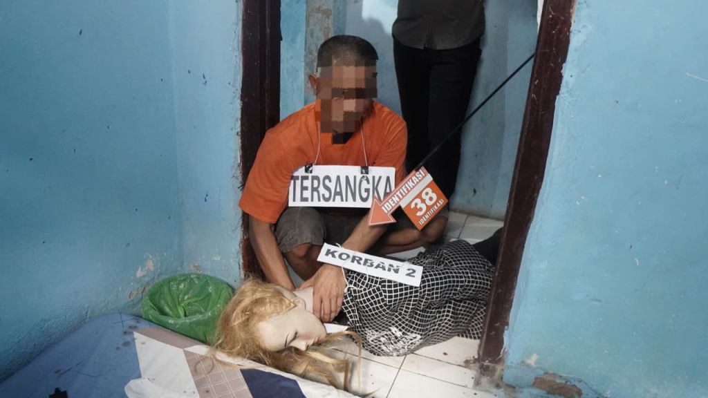 49 Adegan Sadis! Detik-detik Badut Mainan Habisi Mertua di Mojokerto Direka Ulang