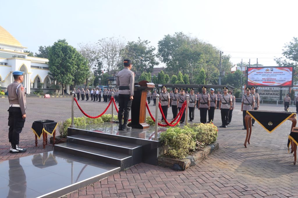 Kapolres Pimpin Sertijab PJU Dan Kapolsek Jajaran : Tingkatkan Pelayanan Publik Humanis Dan Responsif