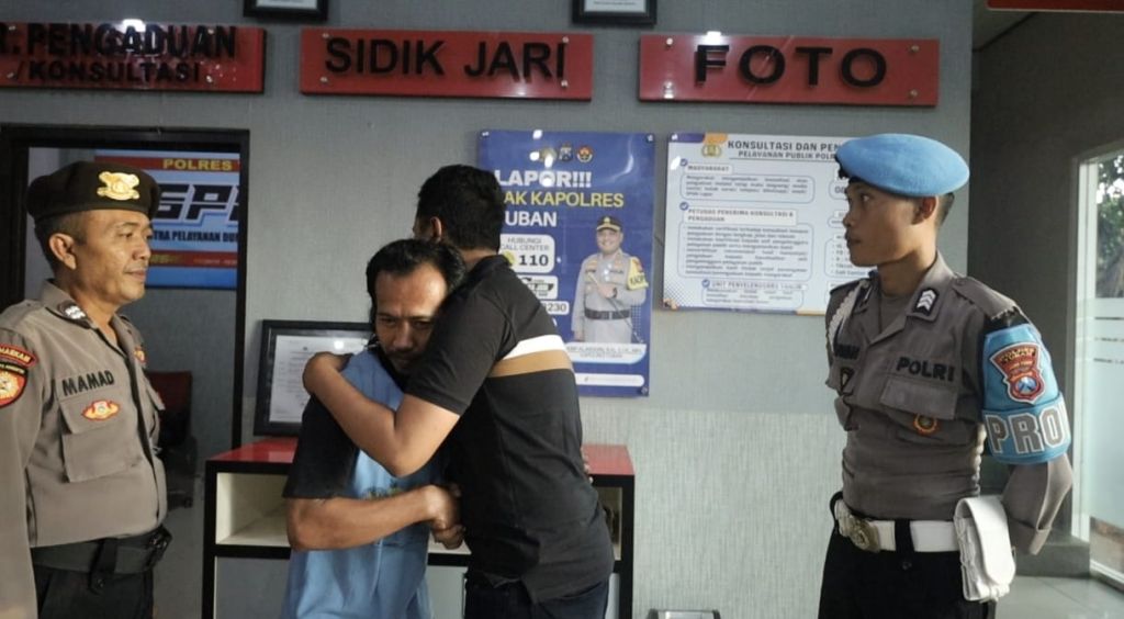Anggota Polres Tuban Minta Maaf Terbuka Usai Video Viral Dugaan Pemukulan Badut