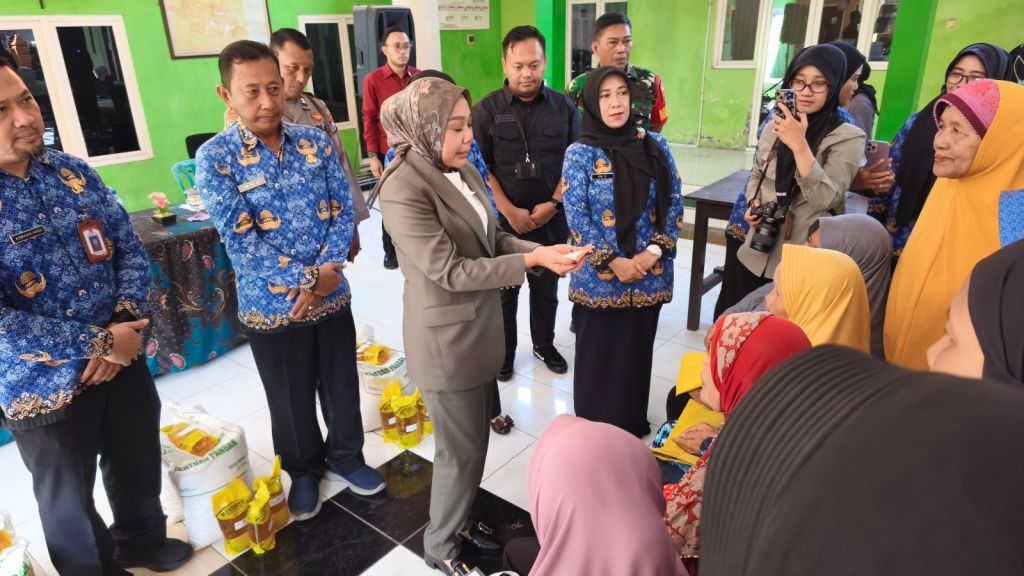 TP PKK Sidoarjo Salurkan Bantuan Pangan untuk Ribuan Warga Gedangan, Penerima Manfaat Naik Signifikan