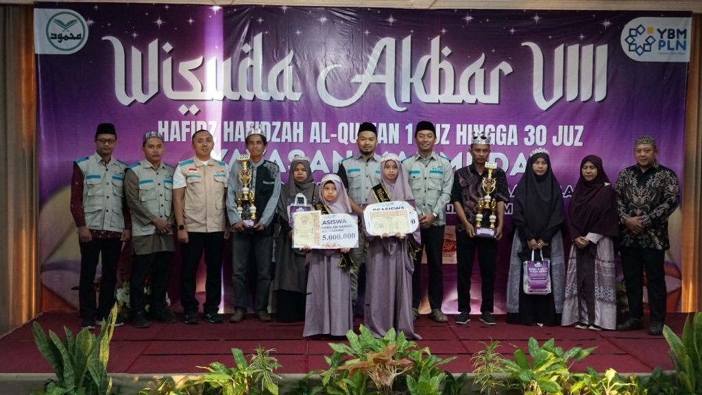 Prestasi PLN mengantarkan santri Hafidzah hafal Al Qur'an 30 Juz di usia dini