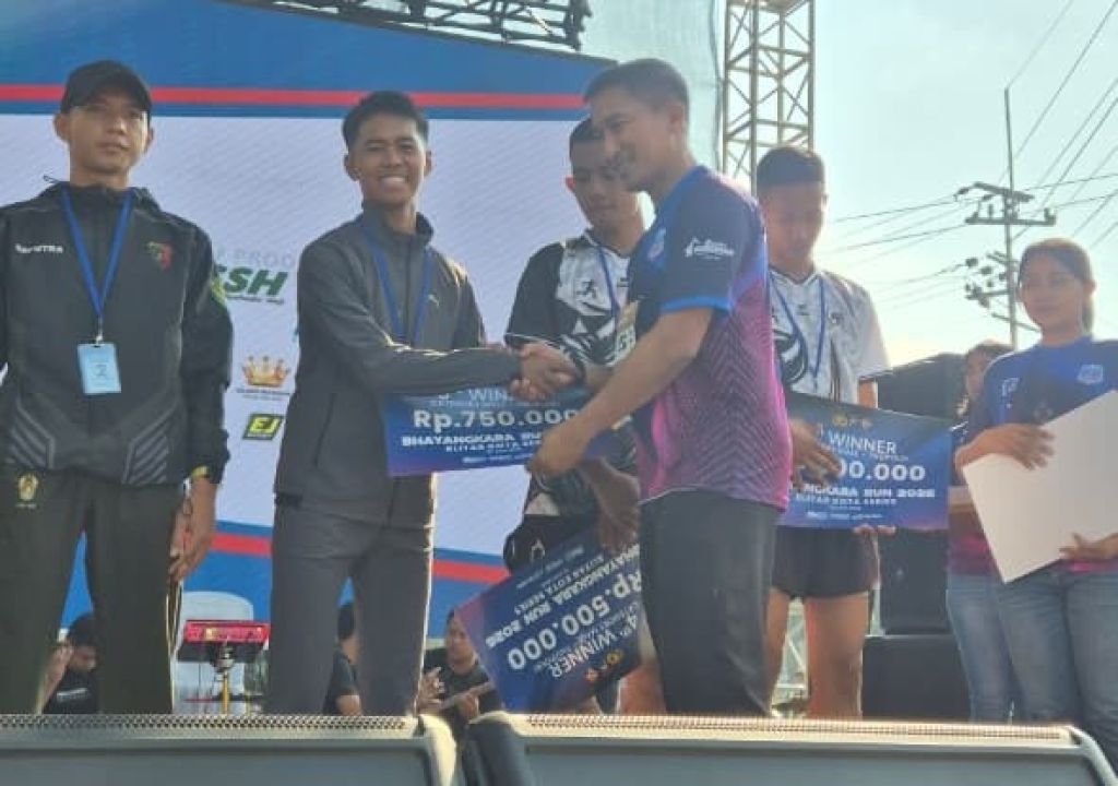 Bripda Ali Topan Raih Juara 3 Bhayangkara Run Blitar Series 2026, Satu-satunya Anggota Polri Naik Podium