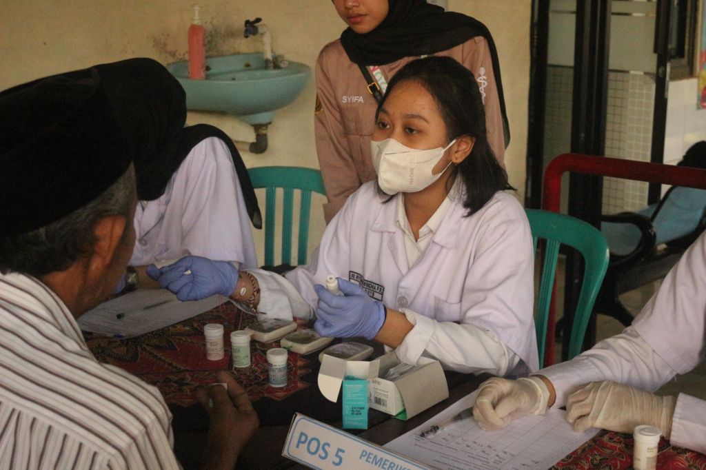 FK UWKS Gelar Skrining Sindroma Metabolik di Sumenep, Dorong Deteksi Dini Penyakit Degeneratif