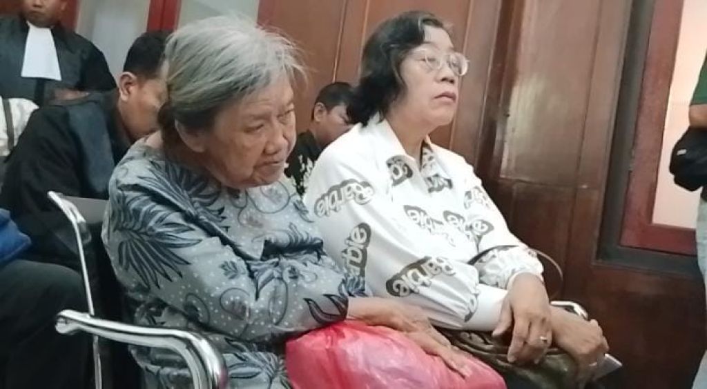 Tangis Nenek Elina, Kerugian Miliaran Dibayar Tiga Tahun Penjara