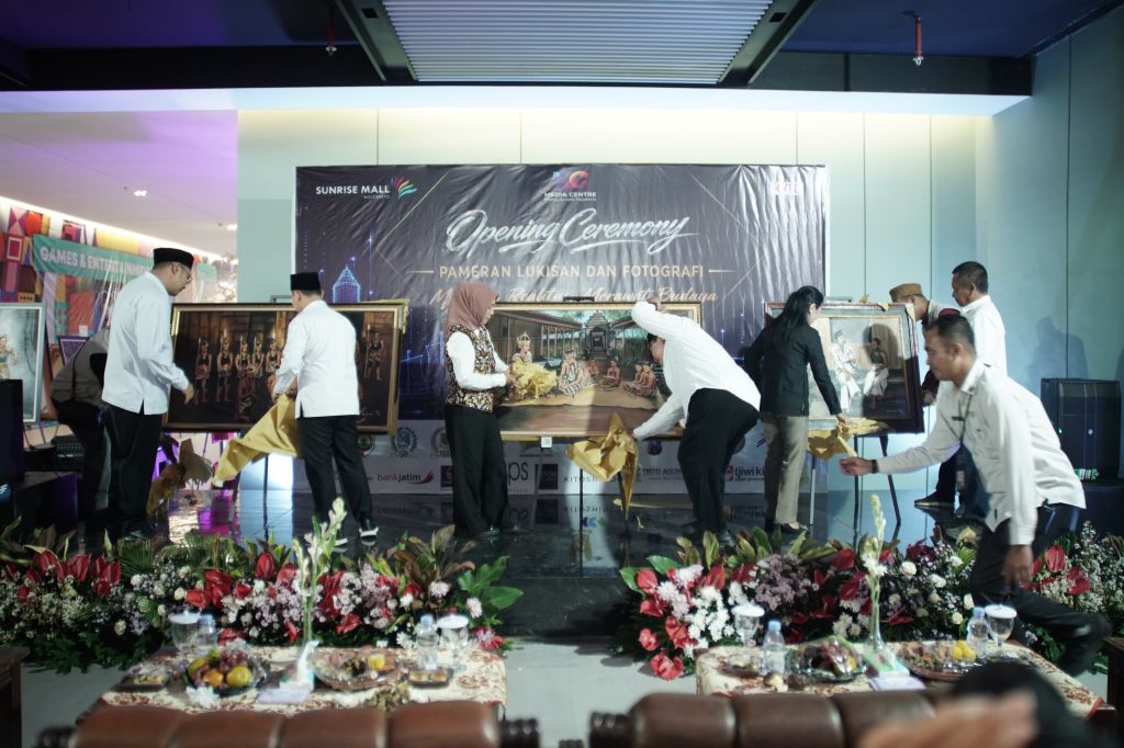 Dua Kepala Daerah Mojokerto Resmikan Pameran Lukisan dan Fotografi Karya Jurnalis, PWI Jatim Beri Apresiasi